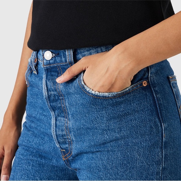 Levi’s Women’s Ribcage Straight Brand New - Picture 2 of 6